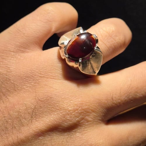 خاتم عقيق يماني كرزي مزعفر على صياغه حماده vip يدو...