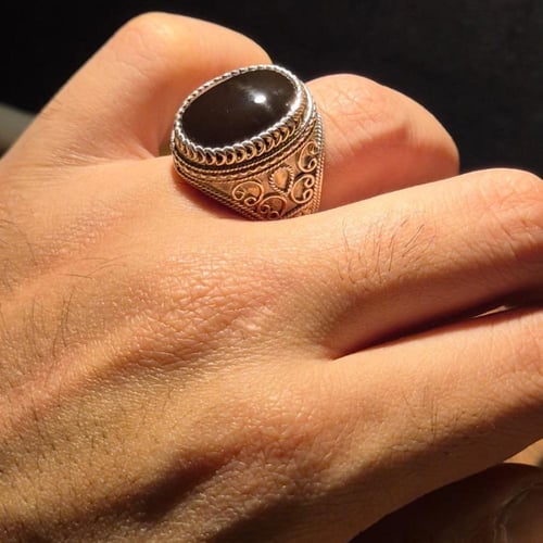 عقيق يماني كرزي غامق على صياغه شغل يدوي نجرانية