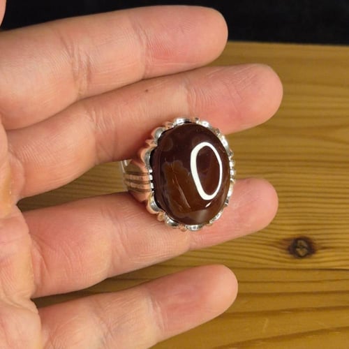 خاتم عقيق يماني مزعفر