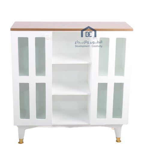 ركن قهوه لون ابيض وسطح لون بني مع بابين