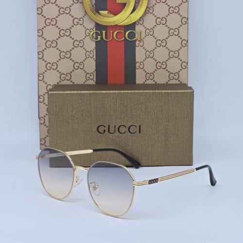 نظارات قوتشي مع الملحقات