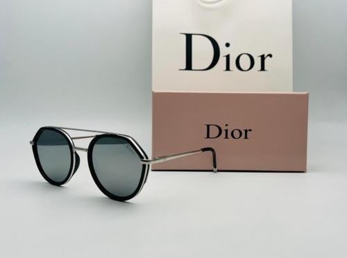 نظارات ديور مع الملحقات