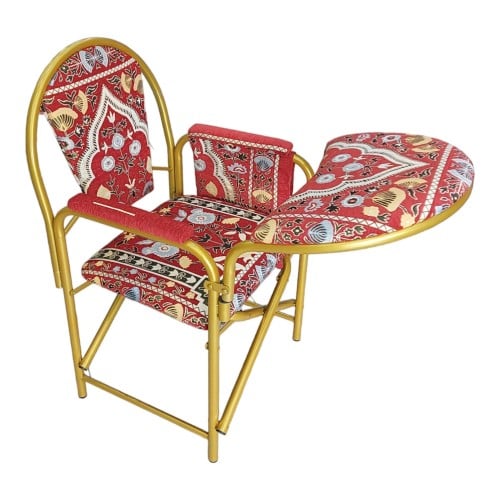 كرسي صلاة أحمر قابل للطي لكبار السن وأصحاب الهمم