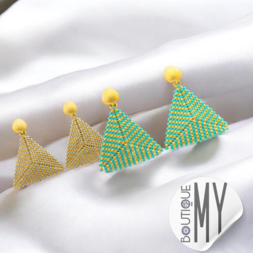 حلق مثلث كبير