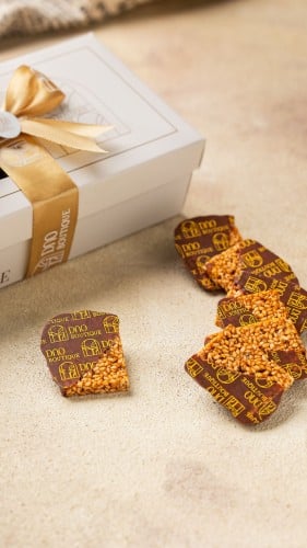 كروكنت السمسم مغموسة بالشوكلاته