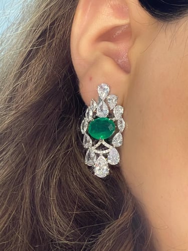 حلق فاخر جدًا مرصّع بالزكون قصّة ماركيز بدرجة ألما...