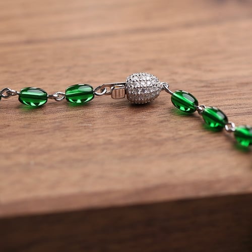 سلسال/شوكر فضي بأحجار خضراء ومطعّم بالزركون درجة أ...