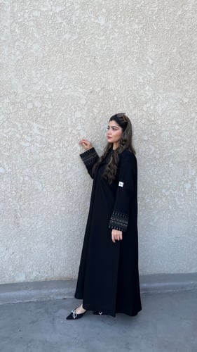 عباية صَهيل