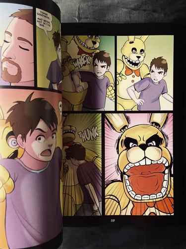 ‎مجلد فناف Five Nights at Freddy's #1: Fazbear Fri...