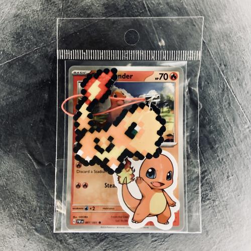 ميدالية تشارمندر صناعة يدوية Charmander Retro Pixe...
