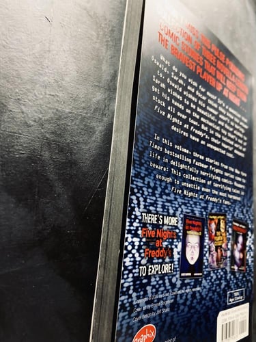 ‎مجلد فناف Five Nights at Freddy's #1: Fazbear Fri...