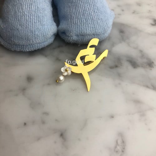 بروش ريم صدف الوردة البيضاء