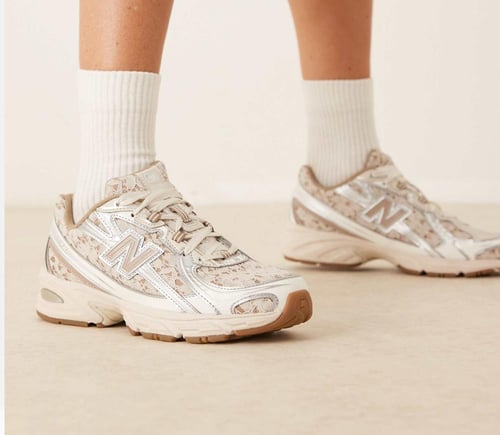 New balance 740 shose- بيج