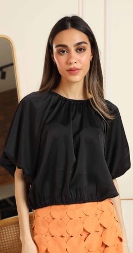 توب أسود من الستان