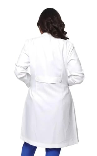 باكج التوفير – 3 لابكوتات طبية نسائية لون أبيض