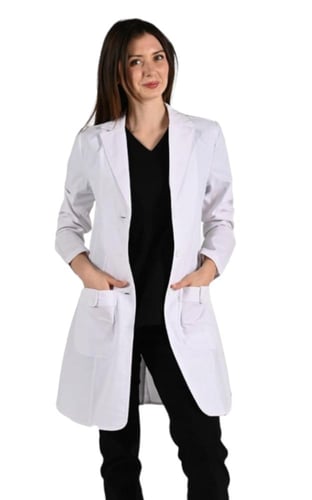 لابكوت نسائي أبيض طول (35–40 إنش) كوين | فوتشر