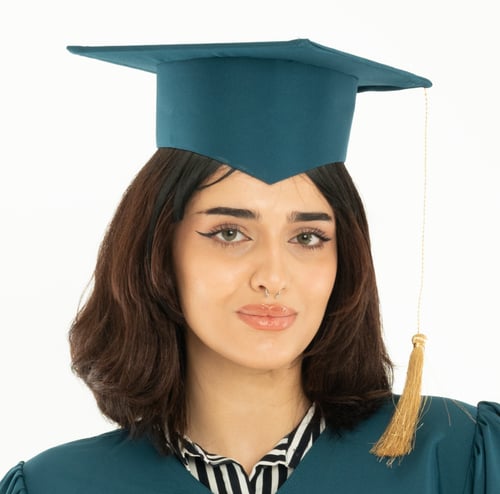 كاب تخرج مطرز مميز مثلث | مريولي أحلا