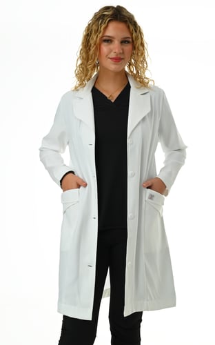 لابكوت طبي نسائي لون أوف وايت طول ( 37 إنش ) LX-01...