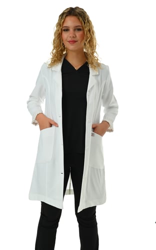 لابكوت طبي نسائي لون أوف وايت طول ( 37 إنش ) LX-01...