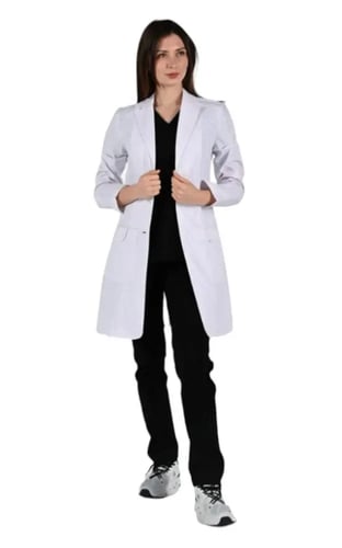 باكج كشختك – 3 لابكوتات طبية نسائية