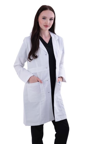 لابكوت طبي نسائي لون أبيض طول( 35–38 إنش) إليغانس...