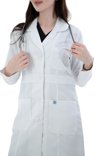 لابكوت طبي نسائي لون أبيض طول( 35–38 إنش) إليغانس...