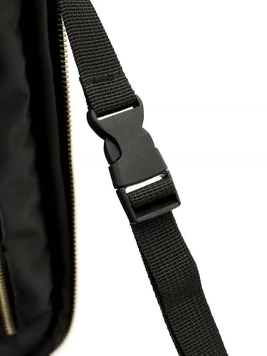 شنطة تنظيم المكياج اللون أسود