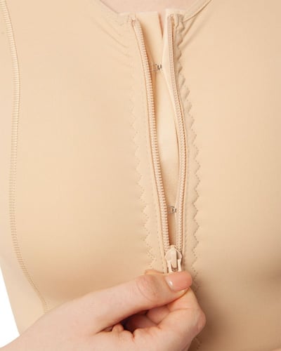 مشد بعد عمليات شفط دهون الصدر والظهر والذراعين var...