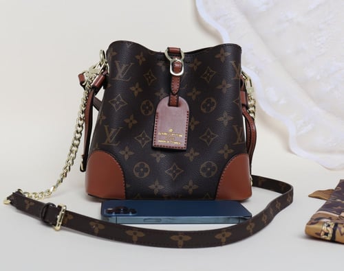 حقيبة نسائية LOUIS