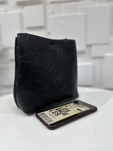 حقيبة نسائية من House of Carolina Herrera