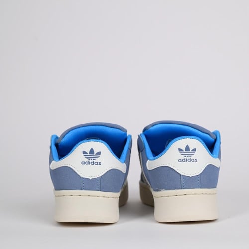 كامبوس نسائي