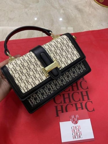 حقيبة نسائية من House of Carolina Herrera