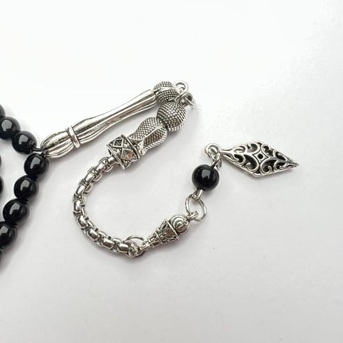 حجر اسود مصنع