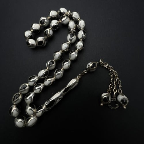 مقفص دمعة - أسود ملكي