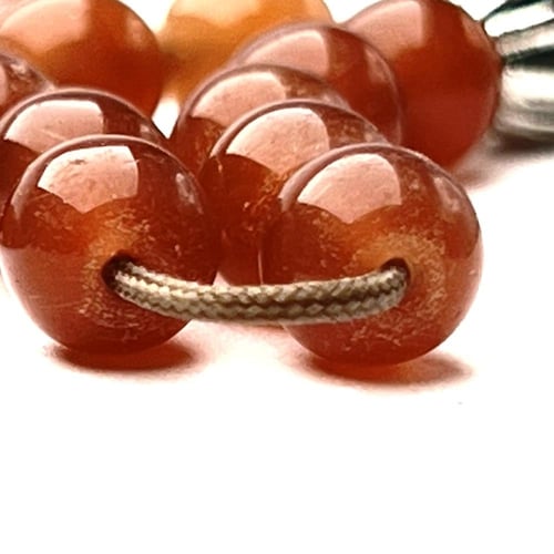 حجر لحمي مصنع