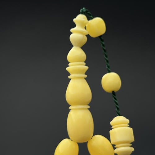 مستكة معرق اصفر بيض حمام