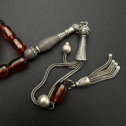 كهرمان روسي شاهد وكركوشة فضة