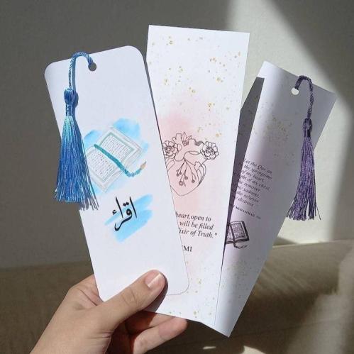 فواصل كتب ورقية