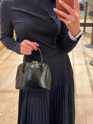 شنطة توري بورش جلد لامع