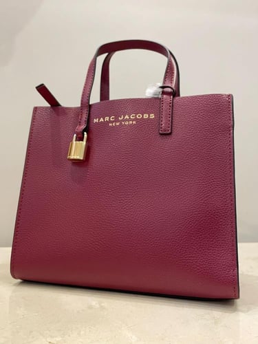 شنطة مارك جاكوبز عنابي