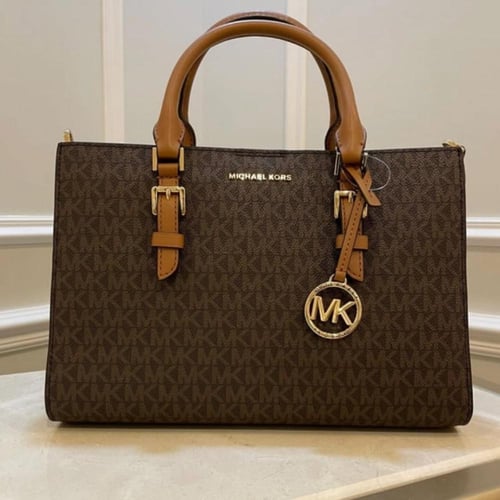 شنطة مايكل كورس