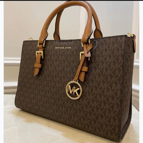 شنطة مايكل كورس