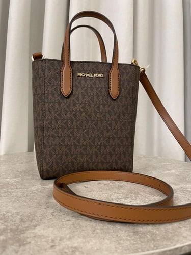 كروس بودي مايكل كورس