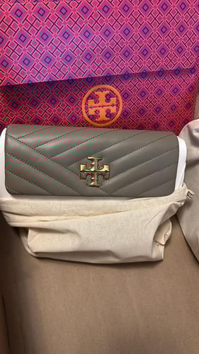 شنطة توري بورش