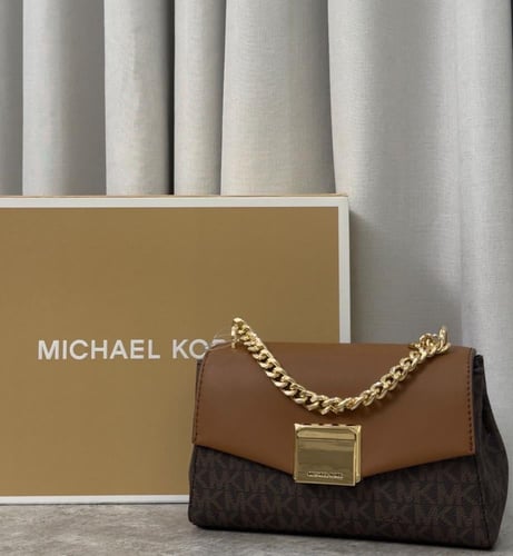 شنطة كروس بودي مايكل كورس مع بوكس