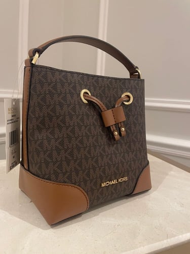 شنطة مايكل كورس ميني