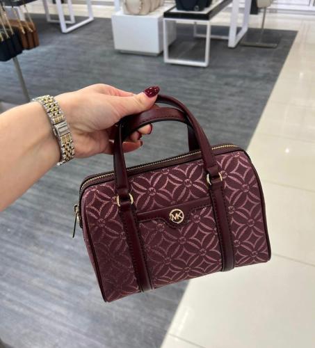 كروس بودي مايكل كورس