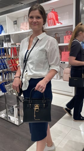 شنطة مايكل كورس مديم / بني