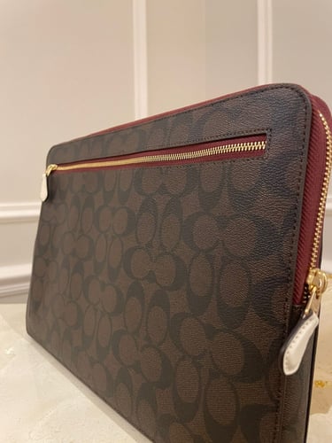 باوتش كوتش بني محدد عنابي