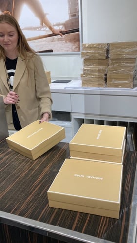 بوكس مايكل كورس بني